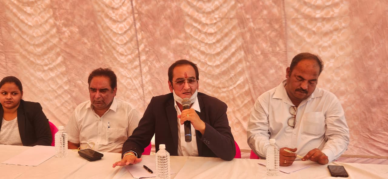 एड पुरोहित ने किया प्रदेश के प्रत्येक जिले में एडवोकेट भवन बनवाने का वादा